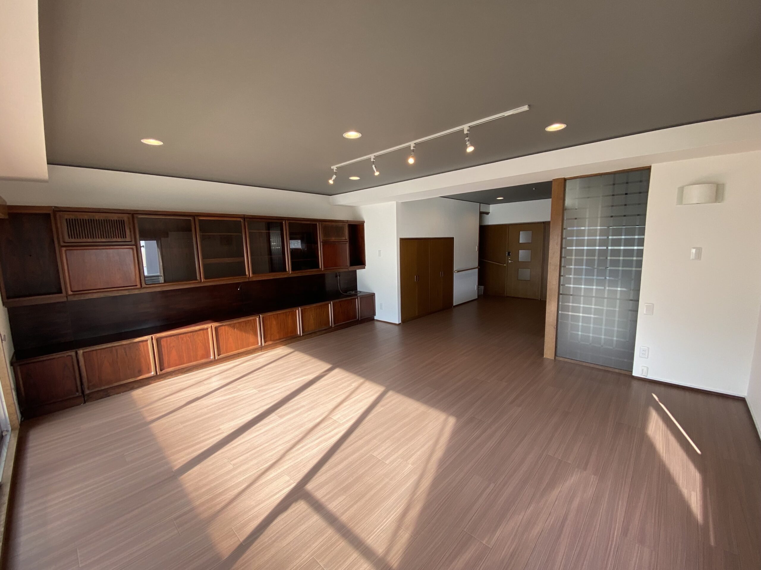 B6A16304-5969-4E93-86ED-9B090B3F56F8